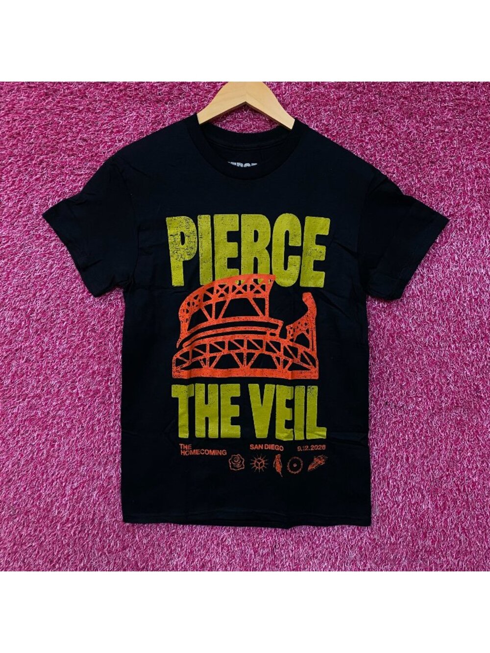 Pierce The Veil Homecoming Petco Park Graphic T-Shirt Small